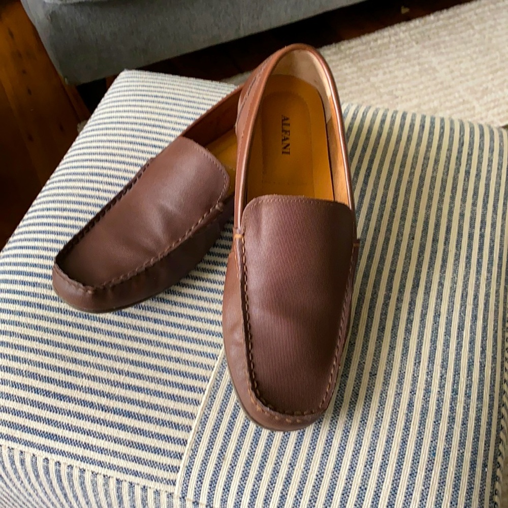 Dark brown driver shoes